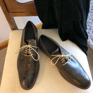 Dark green Cole Haan oxfords with Nike Air sole.